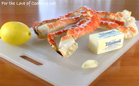 How does Steamed King Crab Legs fit into your Daily Goals - calories, carbs, nutrition