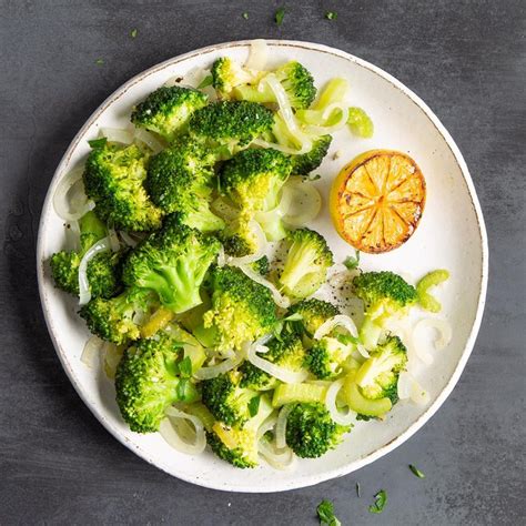 How does Steamed Lemon Broccoli fit into your Daily Goals - calories, carbs, nutrition