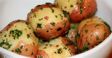 How does Steamed Red Potatoes fit into your Daily Goals - calories, carbs, nutrition