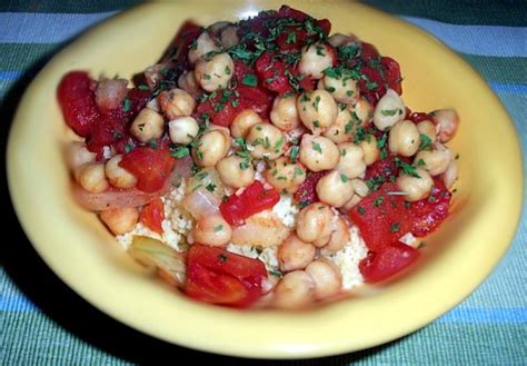 How does Stewed Tomato Garbanzo Beans Plate fit into your Daily Goals - calories, carbs, nutrition