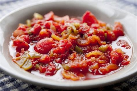 How does Stewed Tomatoes fit into your Daily Goals - calories, carbs, nutrition