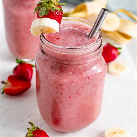 How does Strawberry Banana Smoothie fit into your Daily Goals - calories, carbs, nutrition