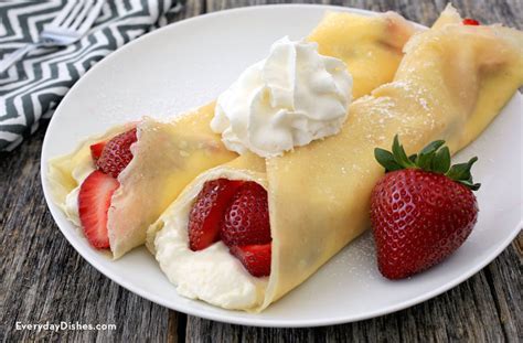 How does Strawberry Chambord Crepe fit into your Daily Goals - calories, carbs, nutrition