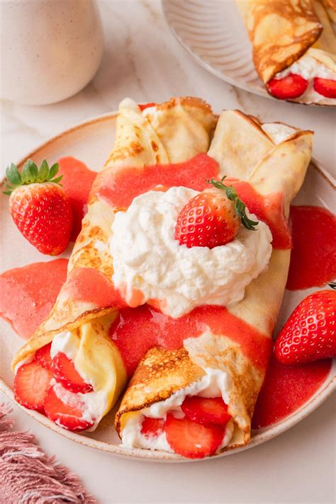 How does Strawberry Crepes fit into your Daily Goals - calories, carbs, nutrition