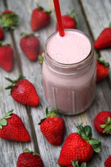 How does Strawberry Milkshake fit into your Daily Goals - calories, carbs, nutrition