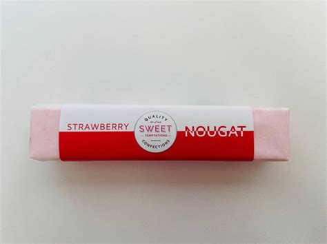 How does Strawberry Nougat Bar fit into your Daily Goals - calories, carbs, nutrition