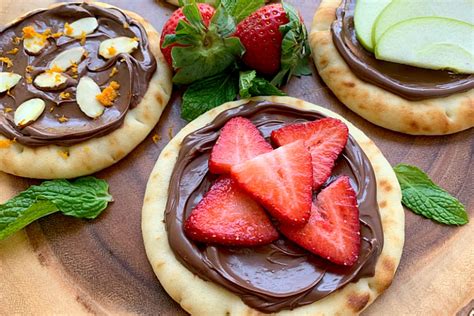 How does Strawberry Nutella Naan Dippers fit into your Daily Goals - calories, carbs, nutrition