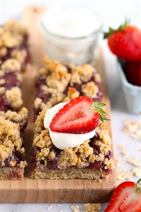 How does Strawberry Oatmeal Bar fit into your Daily Goals - calories, carbs, nutrition