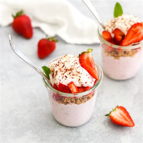 How does Strawberry Parfait fit into your Daily Goals - calories, carbs, nutrition