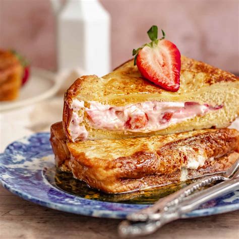 How does Strawberry Stuffed French Toast fit into your Daily Goals - calories, carbs, nutrition