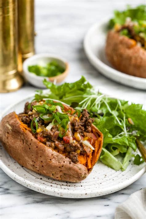 How does Stuffed Potatoes Primavera fit into your Daily Goals - calories, carbs, nutrition