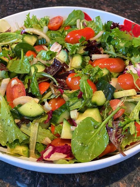 How does Summer Melon Spring Mix Salad fit into your Daily Goals - calories, carbs, nutrition