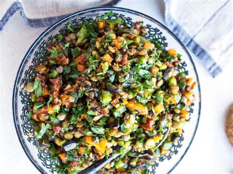 How does Sundried Tomato Lentil Salad fit into your Daily Goals - calories, carbs, nutrition