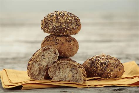 How does Sunflower Multi-Grain Roll fit into your Daily Goals - calories, carbs, nutrition