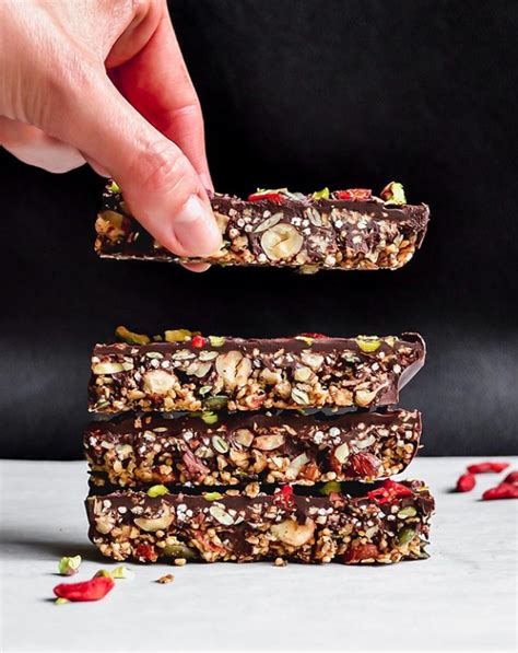 How does Superfood Bar fit into your Daily Goals - calories, carbs, nutrition