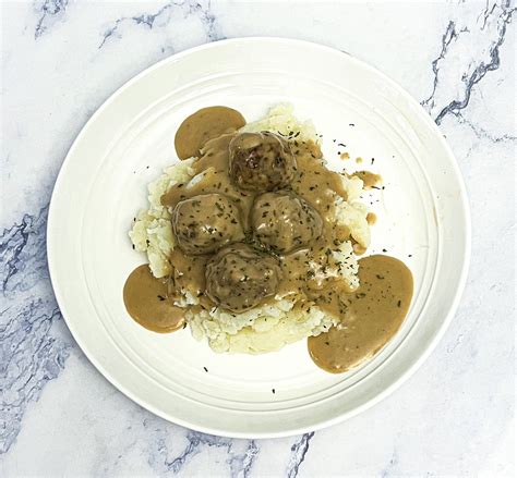 How does Swedish Meatballs fit into your Daily Goals - calories, carbs, nutrition