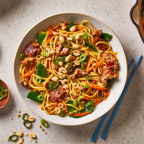 How does Sweet Chilli Noodles fit into your Daily Goals - calories, carbs, nutrition