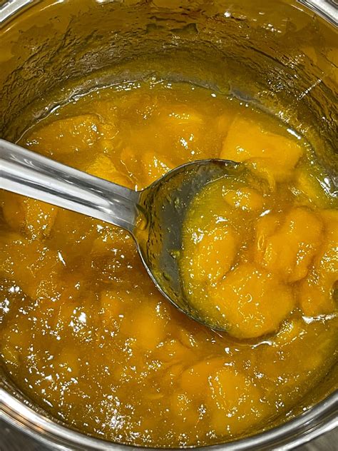 How does Sweet Mango Sauce fit into your Daily Goals - calories, carbs, nutrition