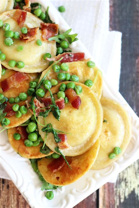 How does Sweet Peas, Arugula, Bacon & Potatoes fit into your Daily Goals - calories, carbs, nutrition