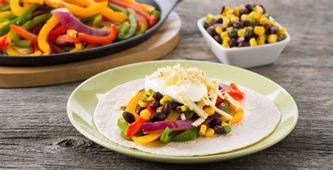 How does Sweet Pepper Fajita (v) fit into your Daily Goals - calories, carbs, nutrition