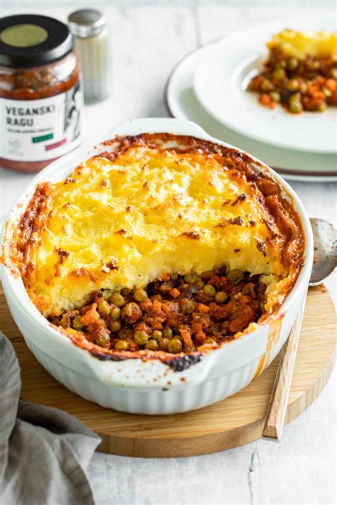 How does Sweet Potato Vegetarian Shepherd's Pie fit into your Daily Goals - calories, carbs, nutrition