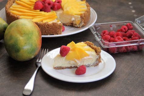 How does Sweet Shot Mango Key Lime Pie fit into your Daily Goals - calories, carbs, nutrition