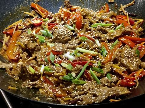 How does Szechuan Beef Stir Fry fit into your Daily Goals - calories, carbs, nutrition