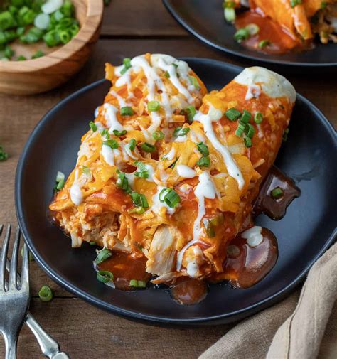 How does THab Enchilada Buffalo Chicken fit into your Daily Goals - calories, carbs, nutrition