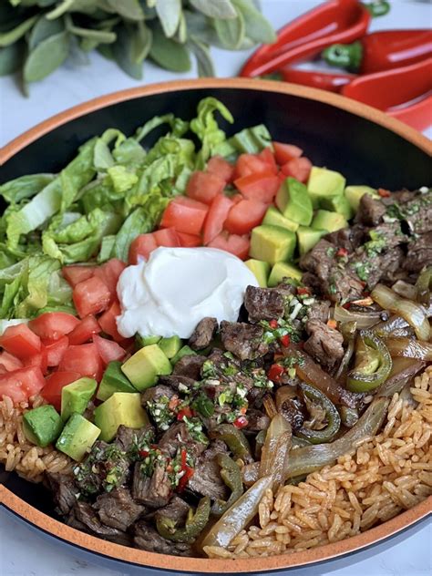 How does THab Rice Bowl Carne Asada fit into your Daily Goals - calories, carbs, nutrition