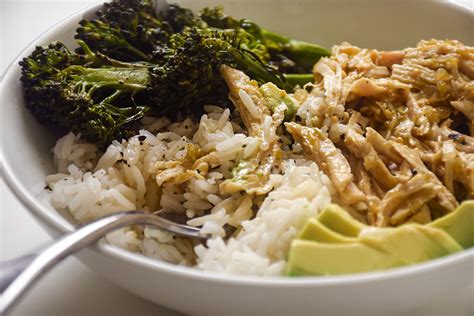 How does THab Rice Bowl Grilled Chicken Shredded fit into your Daily Goals - calories, carbs, nutrition