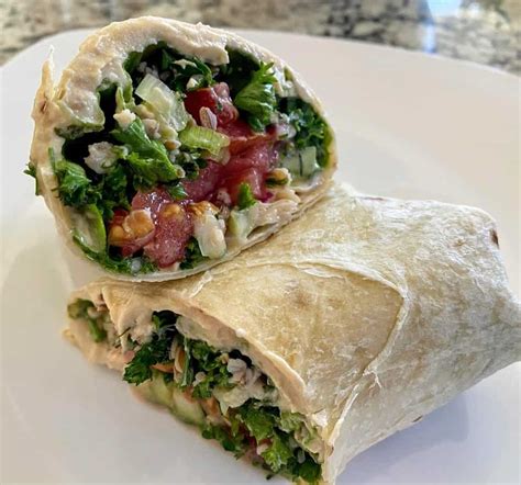 How does Tabouleh Hummus Pita Wrap fit into your Daily Goals - calories, carbs, nutrition