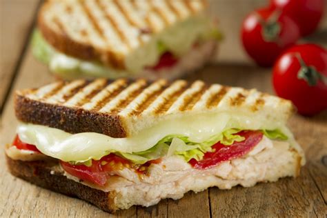 How does Tacchino Panini fit into your Daily Goals - calories, carbs, nutrition