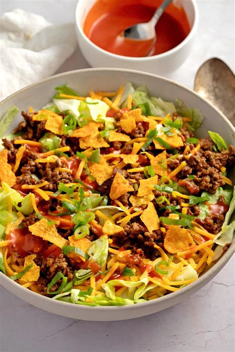 How does Taco Beef Salad fit into your Daily Goals - calories, carbs, nutrition