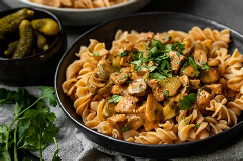 How does Tempeh Stroganoff, over Noodles fit into your Daily Goals - calories, carbs, nutrition