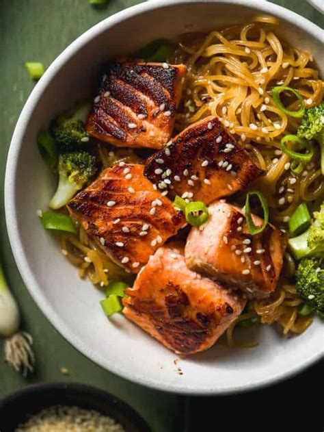 How does Teriyaki Salmon with Noodles fit into your Daily Goals - calories, carbs, nutrition