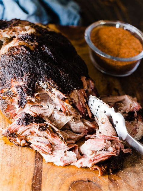 How does Texas Style Pulled Pork fit into your Daily Goals - calories, carbs, nutrition