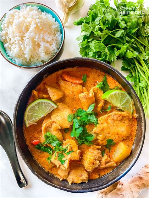 How does Thai Chicken Massaman fit into your Daily Goals - calories, carbs, nutrition