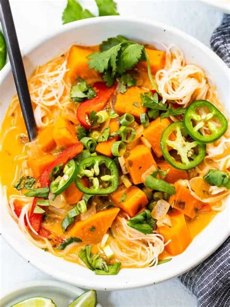 How does Thai Curry Soup fit into your Daily Goals - calories, carbs, nutrition