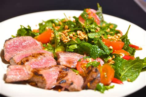 How does Thai Grilled Beef Salad fit into your Daily Goals - calories, carbs, nutrition