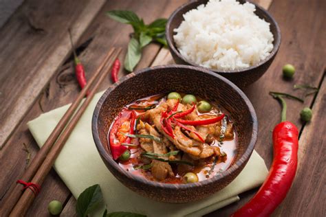 How does Thai Seitan Curry fit into your Daily Goals - calories, carbs, nutrition
