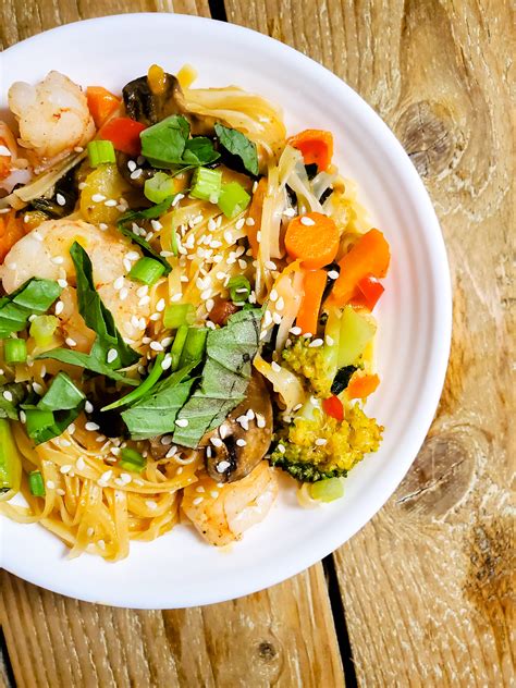 How does Thai Shrimp Noodle Bowl fit into your Daily Goals - calories, carbs, nutrition