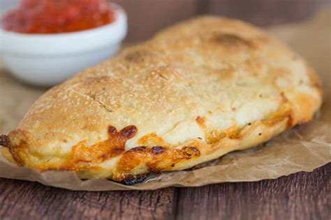 How does The Classic Calzone fit into your Daily Goals - calories, carbs, nutrition