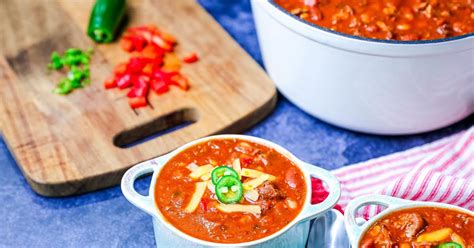 How does Three Amigos Chili fit into your Daily Goals - calories, carbs, nutrition