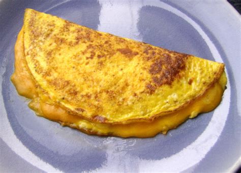 How does Three Cheese Omelet fit into your Daily Goals - calories, carbs, nutrition