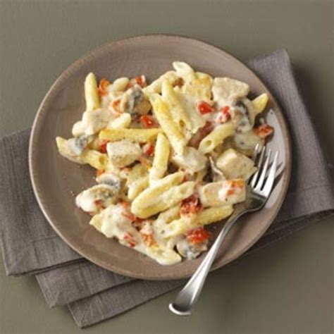 How does Three-Cheese and Pepper Penne fit into your Daily Goals - calories, carbs, nutrition