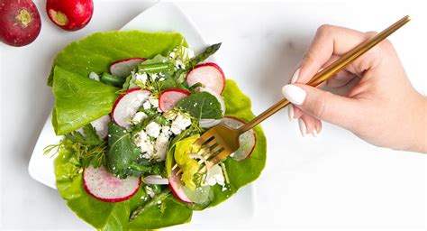 How does To The Max Spring Herb Salad fit into your Daily Goals - calories, carbs, nutrition