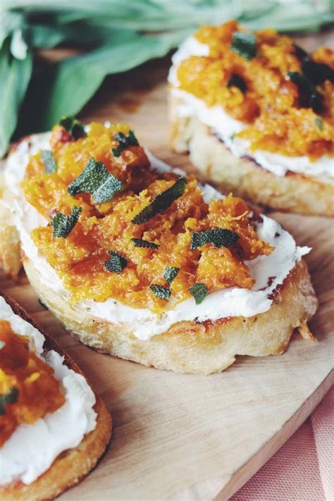 How does Toast Squash Egg Goat Cheese fit into your Daily Goals - calories, carbs, nutrition