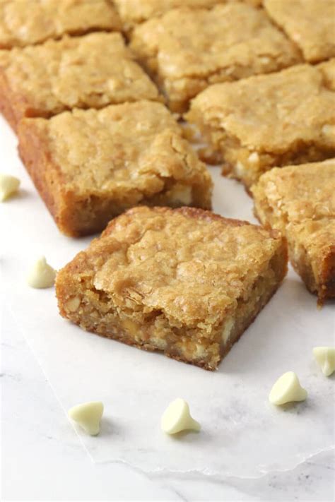 How does Toasted Coconut Blondies fit into your Daily Goals - calories, carbs, nutrition