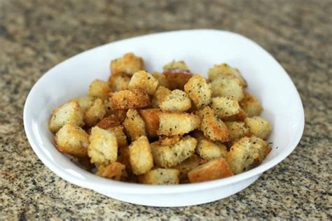 How does Toasted Seasoned Croutons fit into your Daily Goals - calories, carbs, nutrition