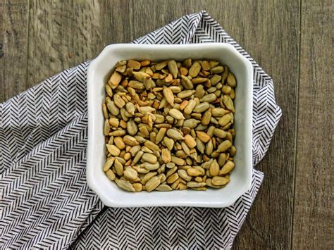 How does Toasted Sunflower Seeds fit into your Daily Goals - calories, carbs, nutrition